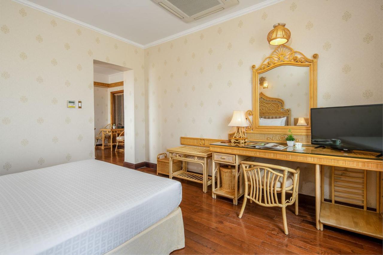 Senriver Hotel 4*