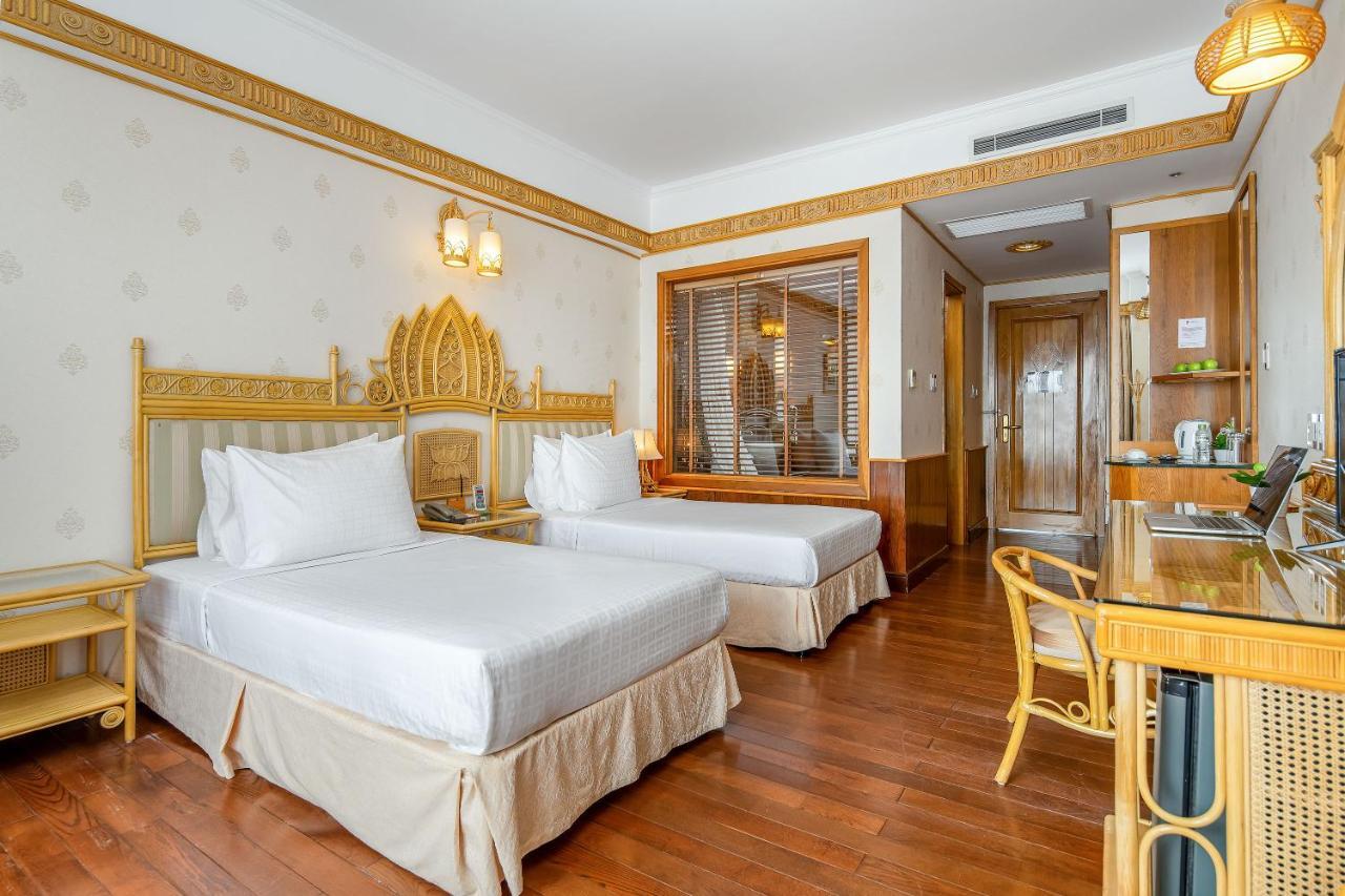 Senriver Hotel 4*