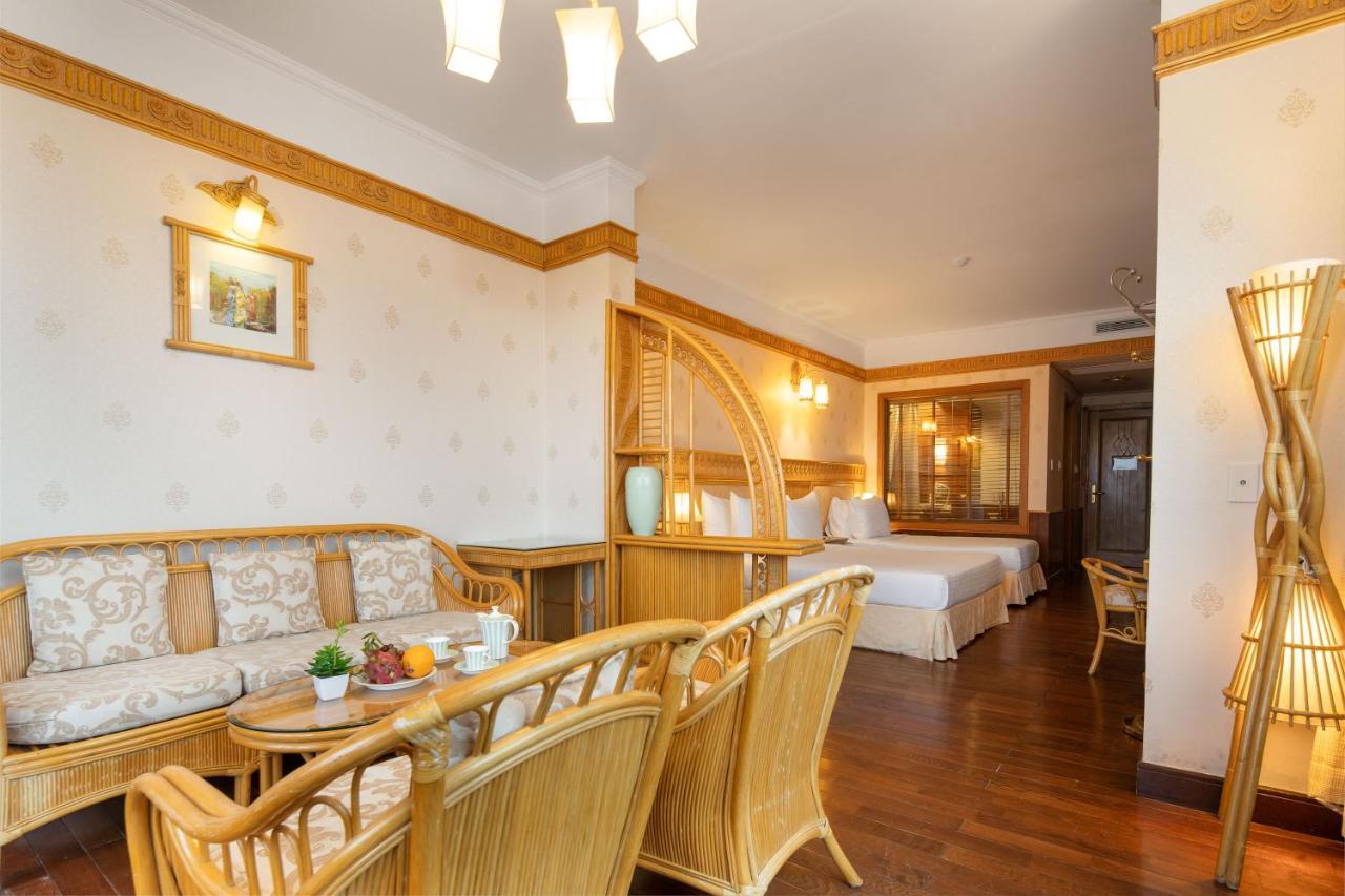 Hotel Senriver 4*