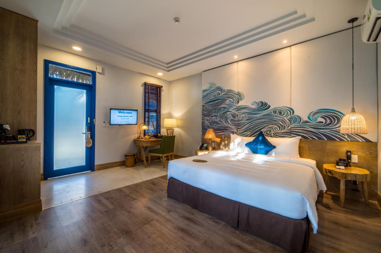 Resort L'azure And 4*