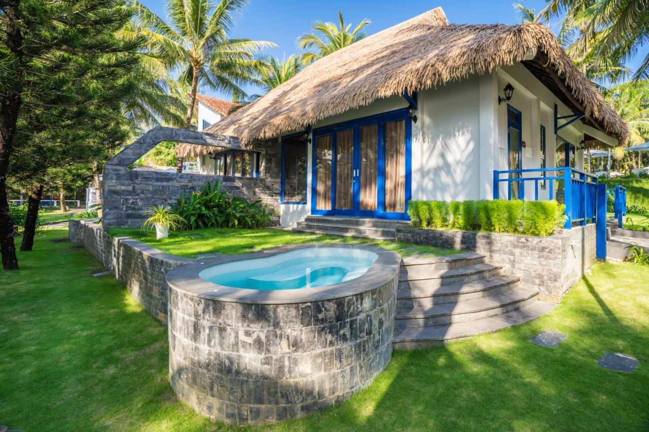 L'azure And Resort 4*