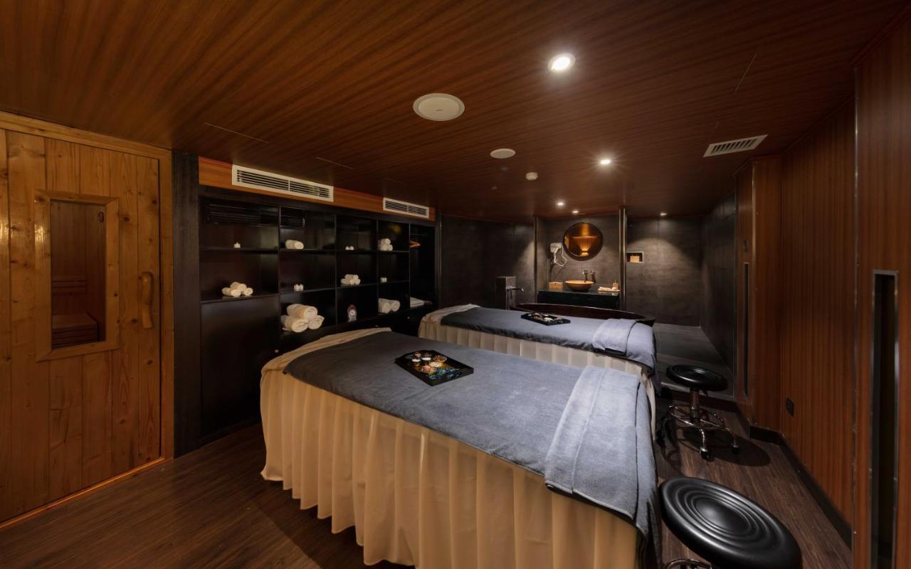  Scarlet Pearl Cruises - Wonder On Lan Ha Bay Ha Long