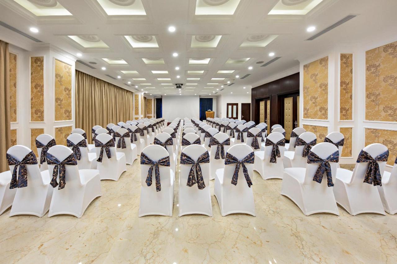 Eden Ocean View 4*