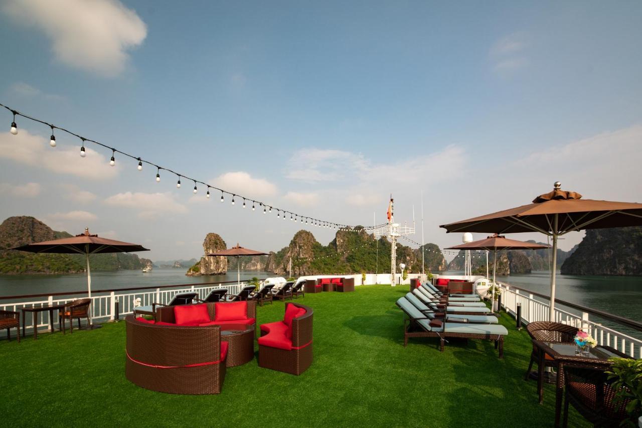  Dora Cruise By Hag 5*