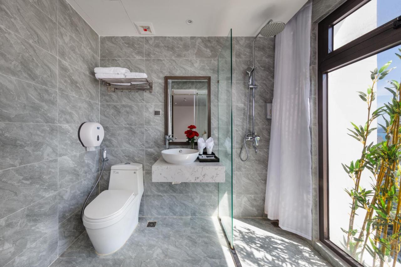 Ivy Hotel