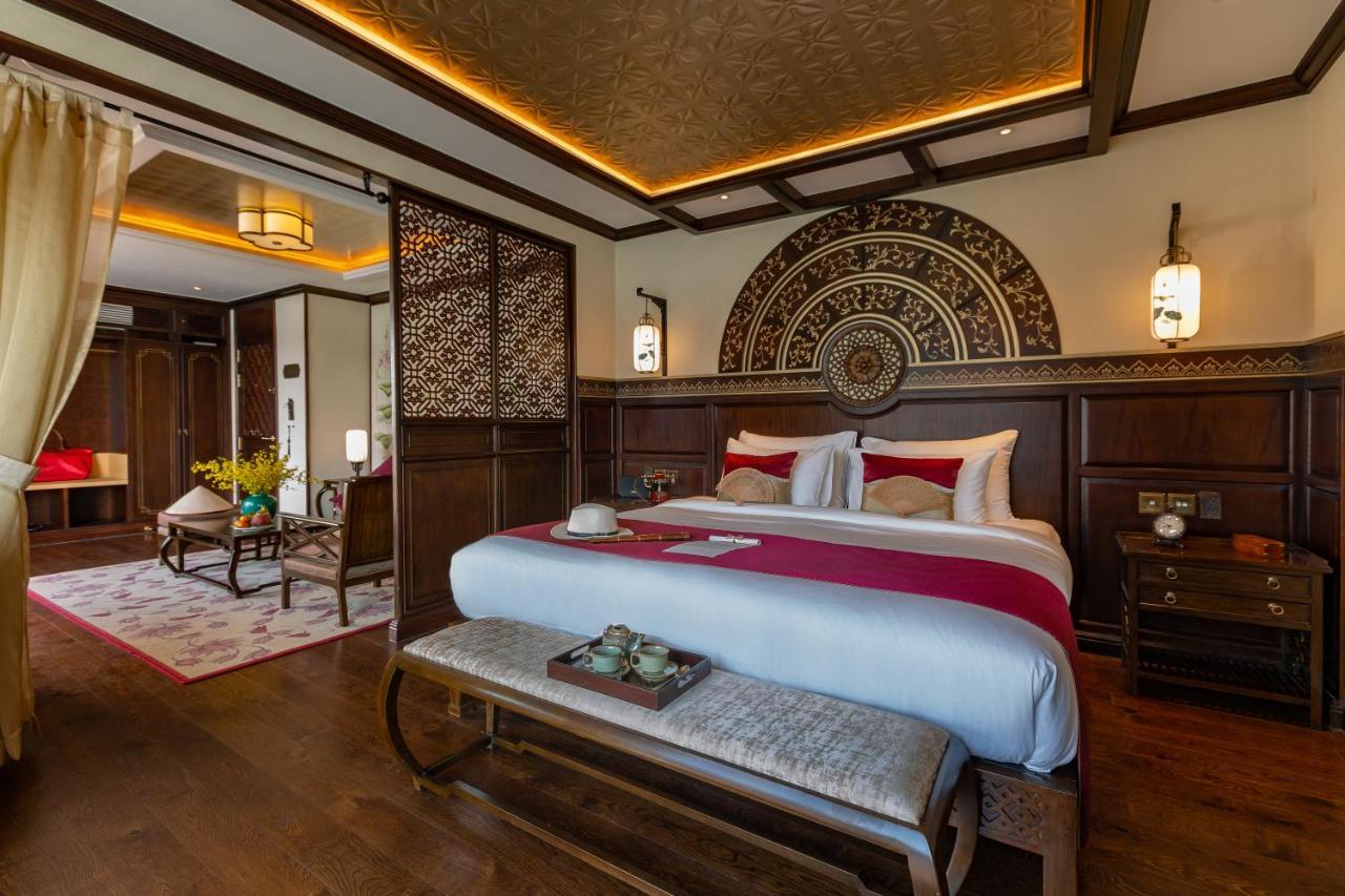 Heritage Line Ylang Cruise - Halong Bay & Lan Ha Bay  5*