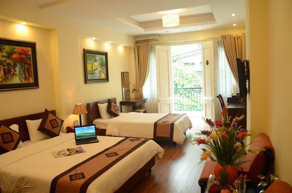Iris Legend Hotel