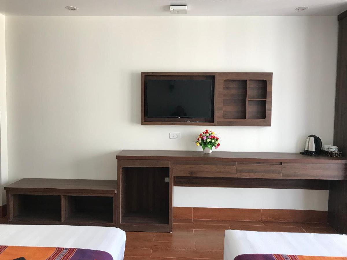 Mai Vang Hotel 2*