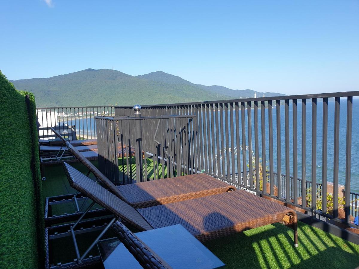 Seashore & Hotel