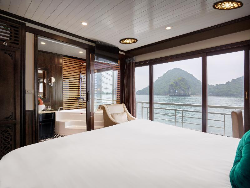Alisa Cruise Halong  Ha Long