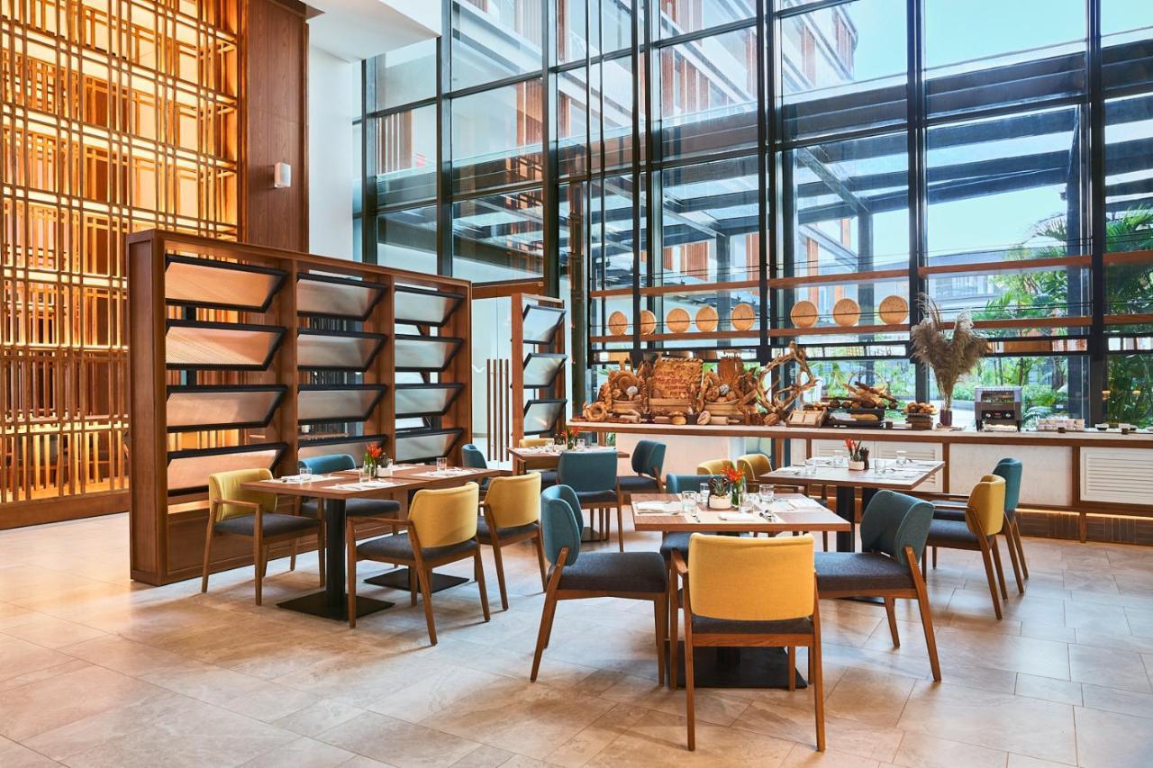 Khu nghỉ mát Dưỡng Mövenpick Waverly 5*