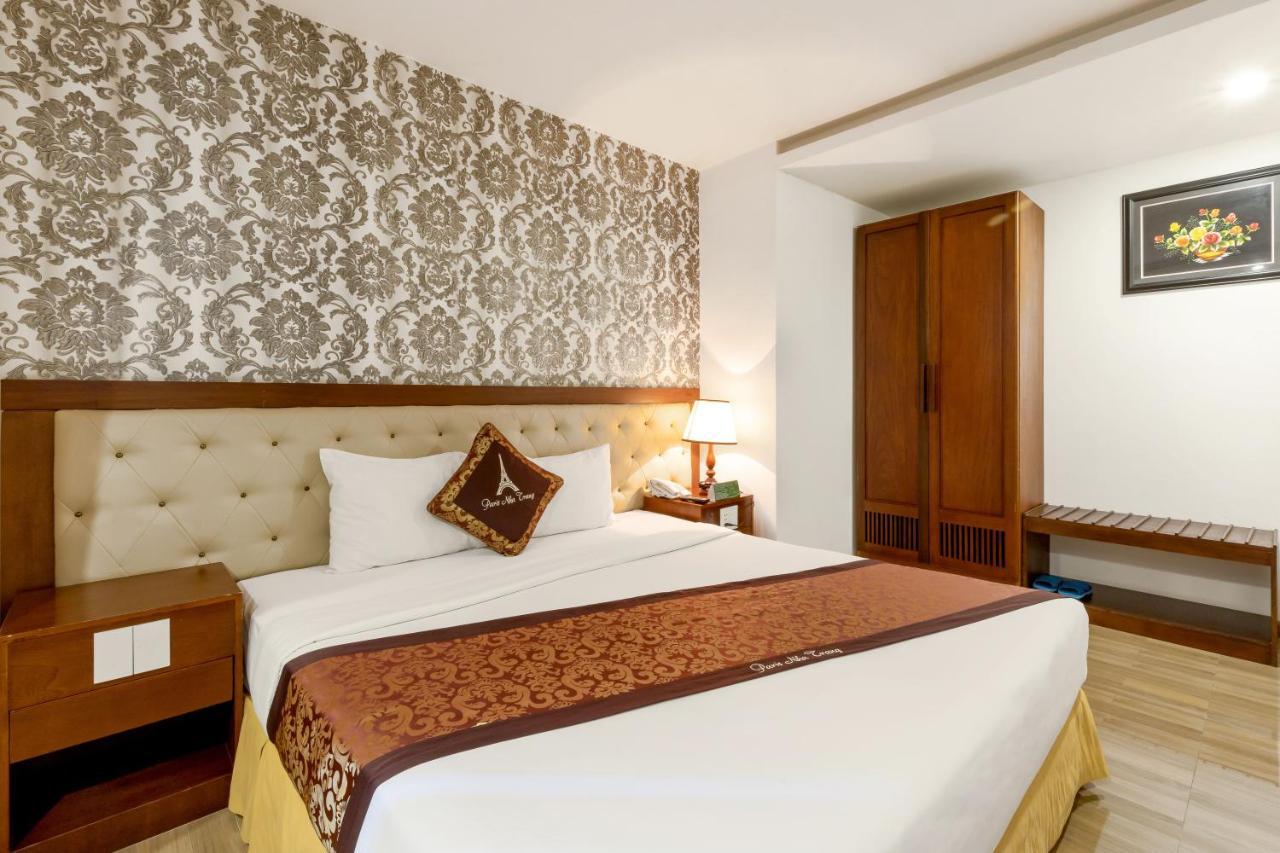 Paris Luxury & Hotel