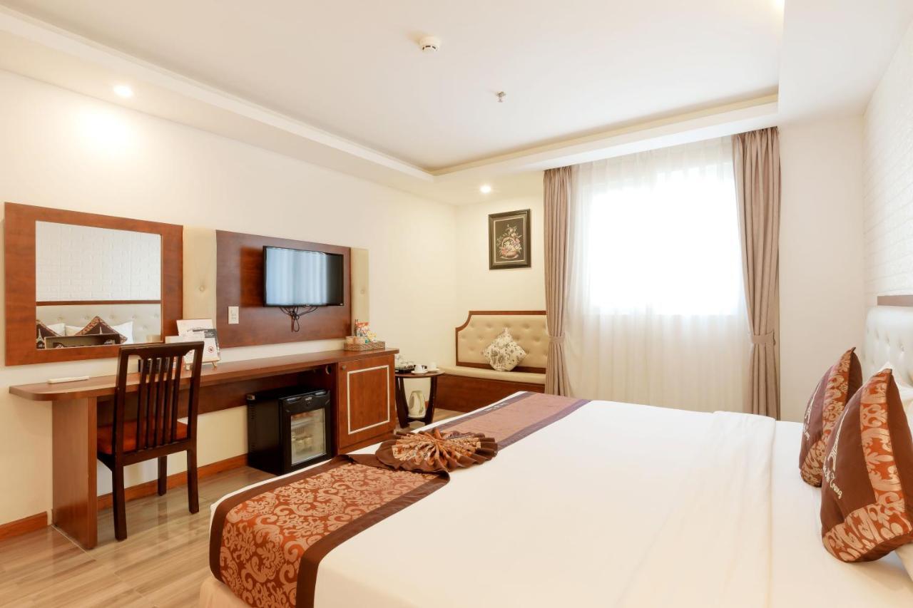 Hotel Paris Luxury & 4*
