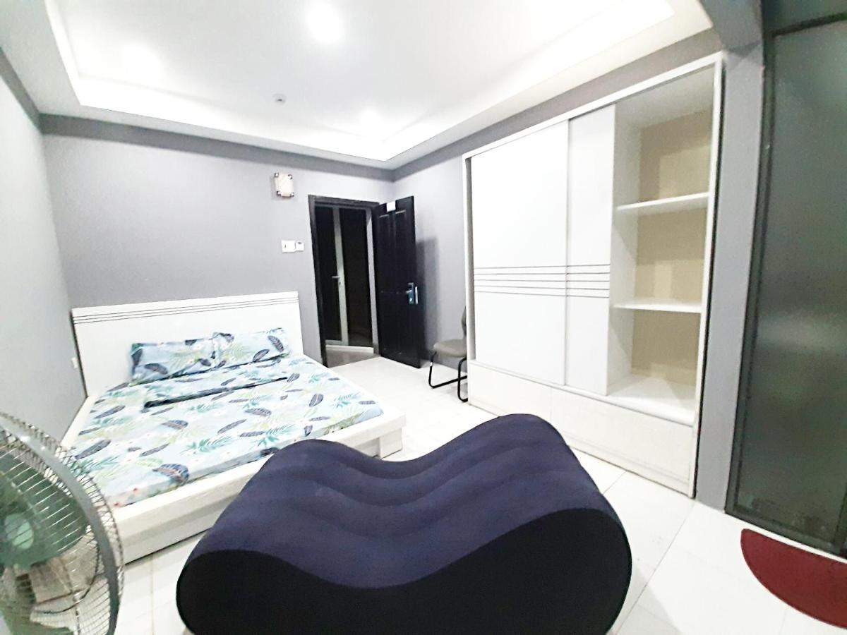Love hotel Ba Sao *