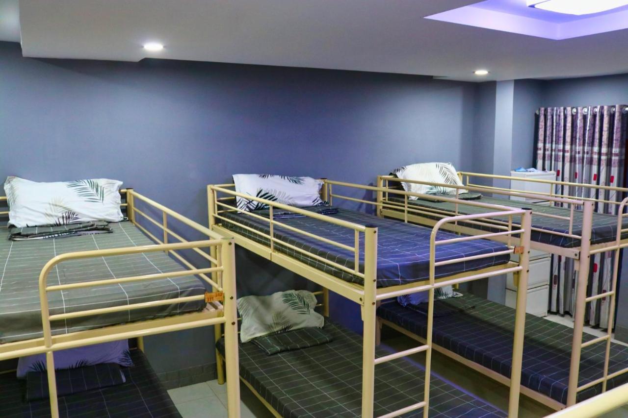 Love hotel Ba Sao *