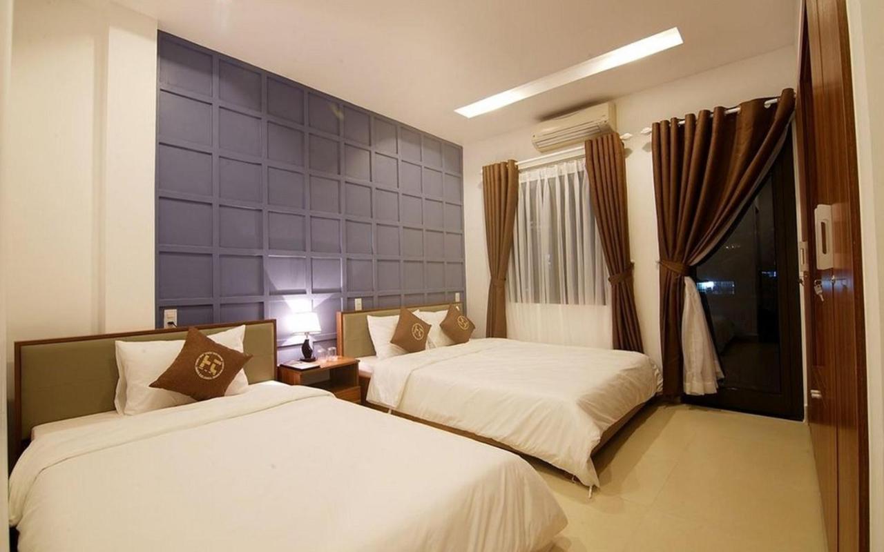 Poetic & Hotel