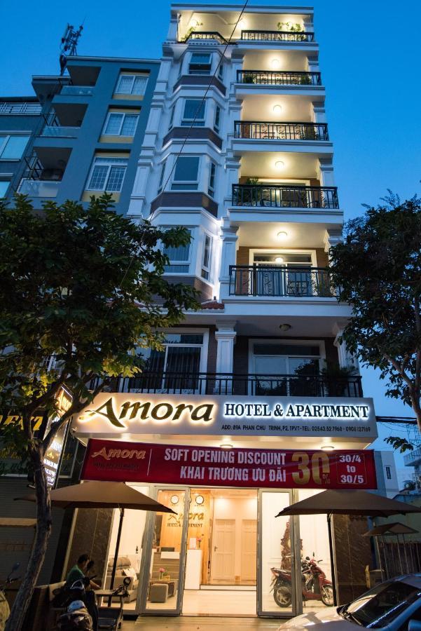 Amora & 3*