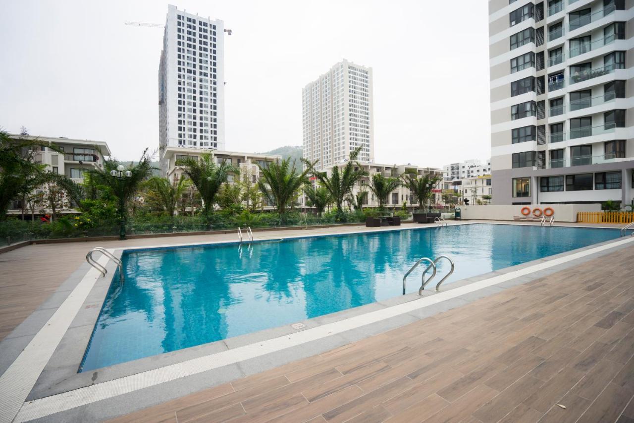 Sonny Homestay Ha Long- Biệt Thự Liền Kề 5 Phòng Ngủ Trung Tâm Kdl Bãi Cháy Phù Hợp Với Gia đình Hoặc Nhóm Bạn Trẻ Trên 12 Người *