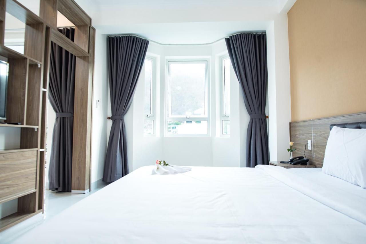 Amora & Aparthotel 3*