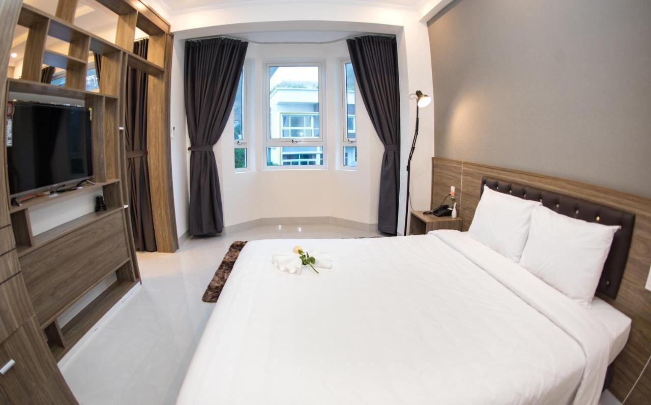 Amora & Aparthotel 3*