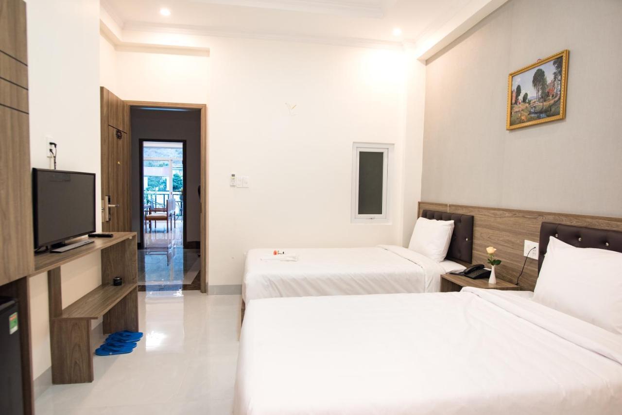 Amora & Vung Tau