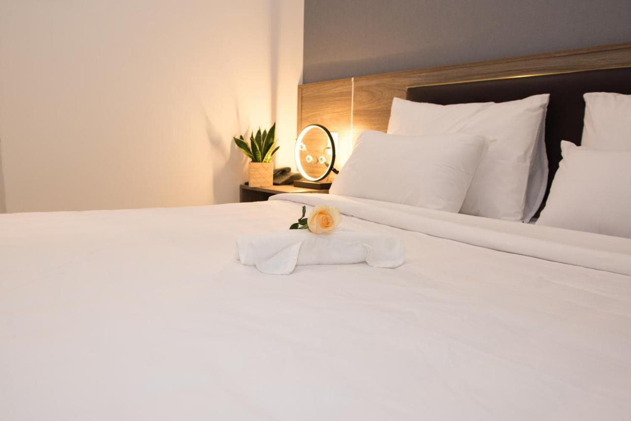 Aparthotel Amora &