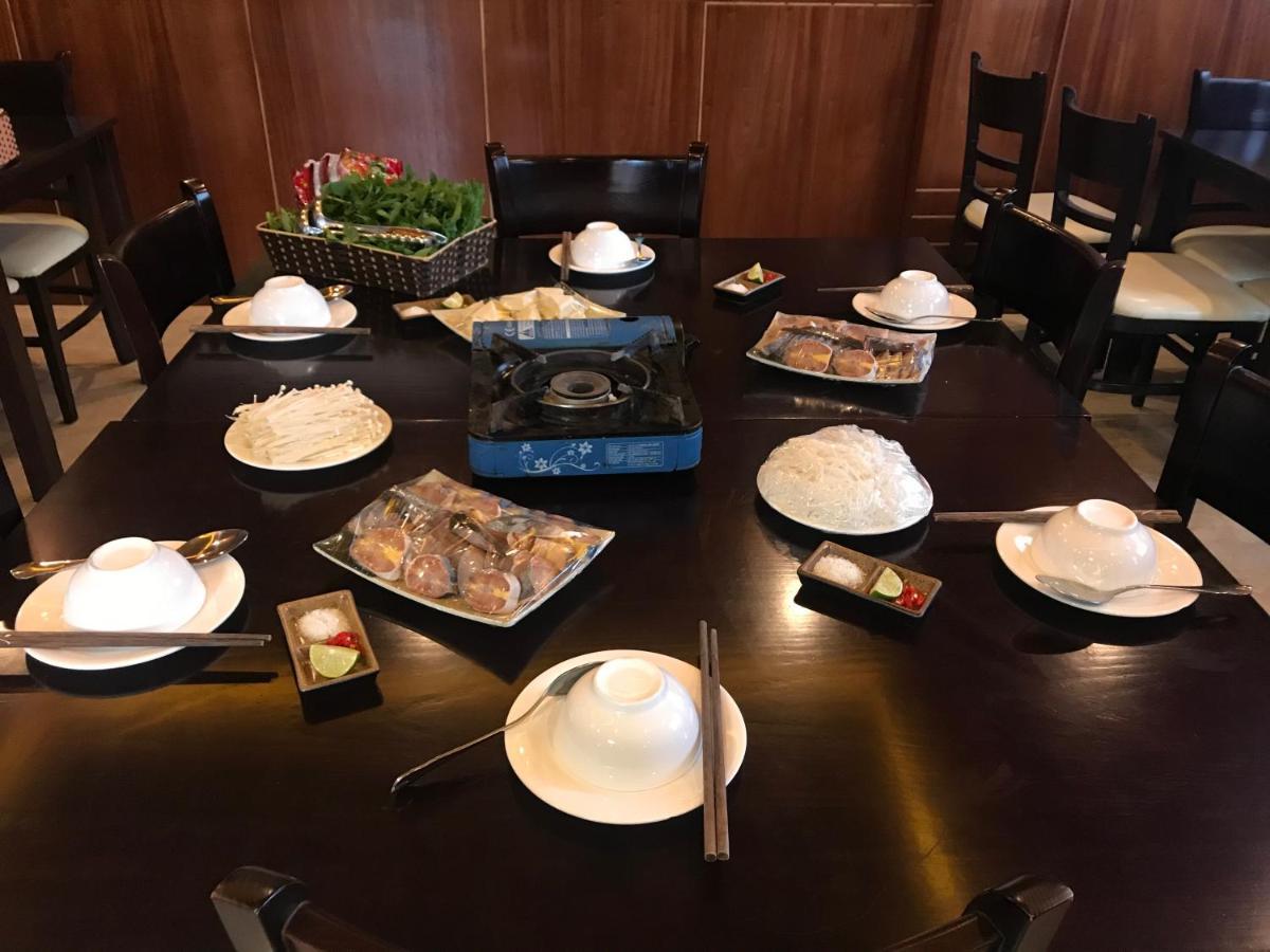 Saparis Khách sạn 3*