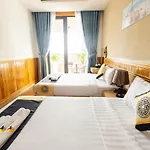 Sea Night Hotel