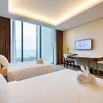 Muong Thanh Luxury Ha Long Centre Hotel