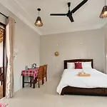 Pink Beach Homestay