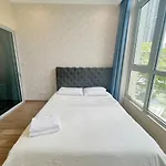 The Luxe Nest Landmark 81