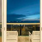 Casa Home - Ocean Melody - Beach Front 3Br Apartment