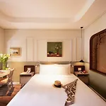 Au Lac Boutique Hotel