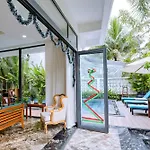 Palm Riverside Boutique