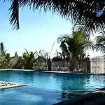 Green Leaf Village Resort
