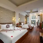 Iris Legend Hotel