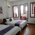 Iris Legend Hotel