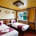 Cristina Diamond Cruise
