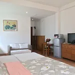 Smiley Apartment 3