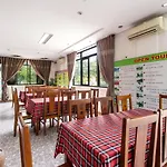 OYO 594 Bãi Biển Cửa Đại