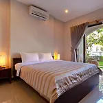 La Paloma Villa