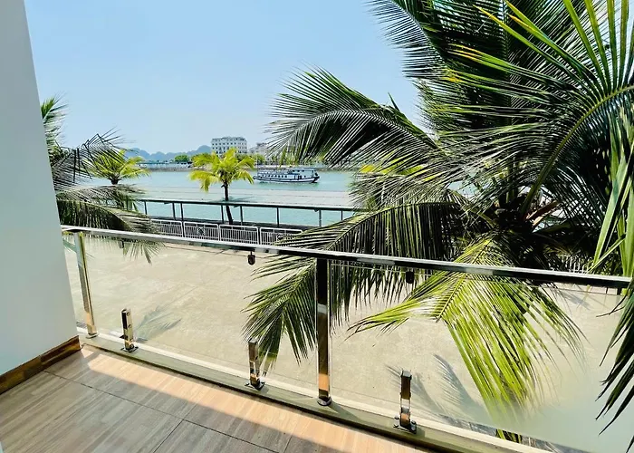 Tuan Chau Havana Hotel