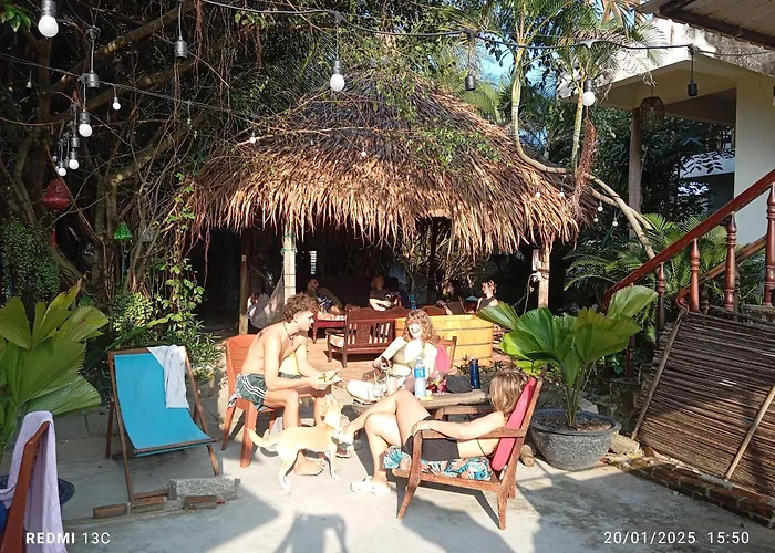 Vy\'s Homestay cạnh biển