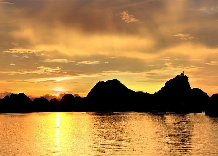 Glory Premium Cruises