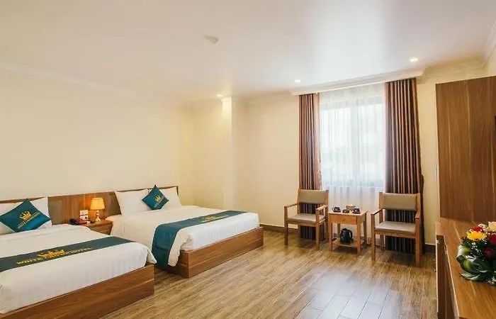 White Crown Hotel