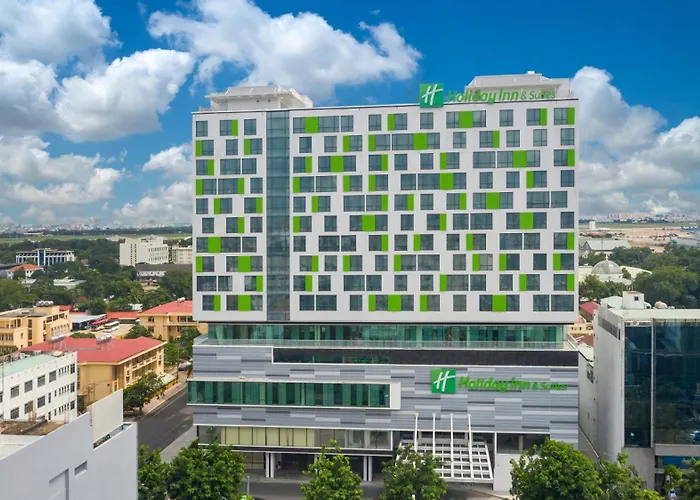 Holiday Inn & Suites Saigon Airport