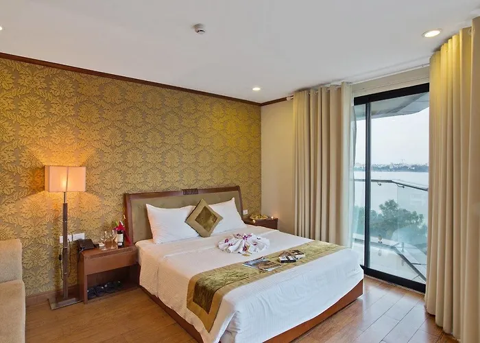 Sunset Westlake Hanoi Hotel