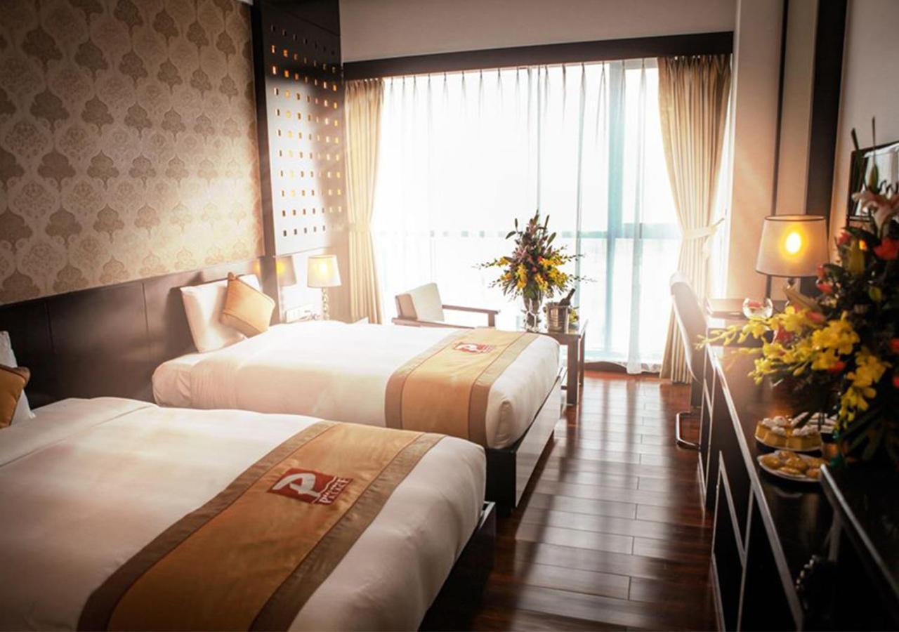 Palace Khách sạn 4*
