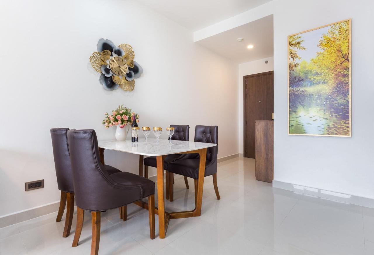 Căn hộ The Saigon Suite, The Luxury 2 Bedrooms With Bathtub For Over 30 Nights TP. Hồ Chí Minh