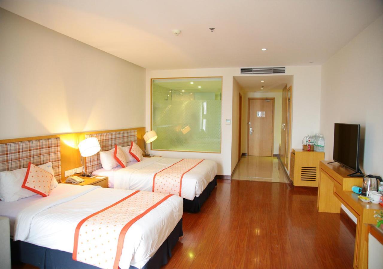 Bavico International Hotel 4*